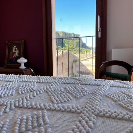 Bed and Breakfast Palazzo Triolo - Dimora Di Charme Corleone Exterior foto